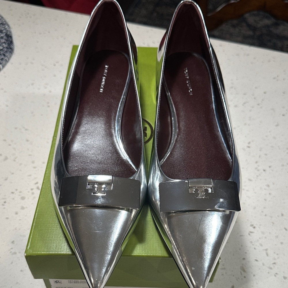 Tory Burch Metallic Silver Flats, size 11